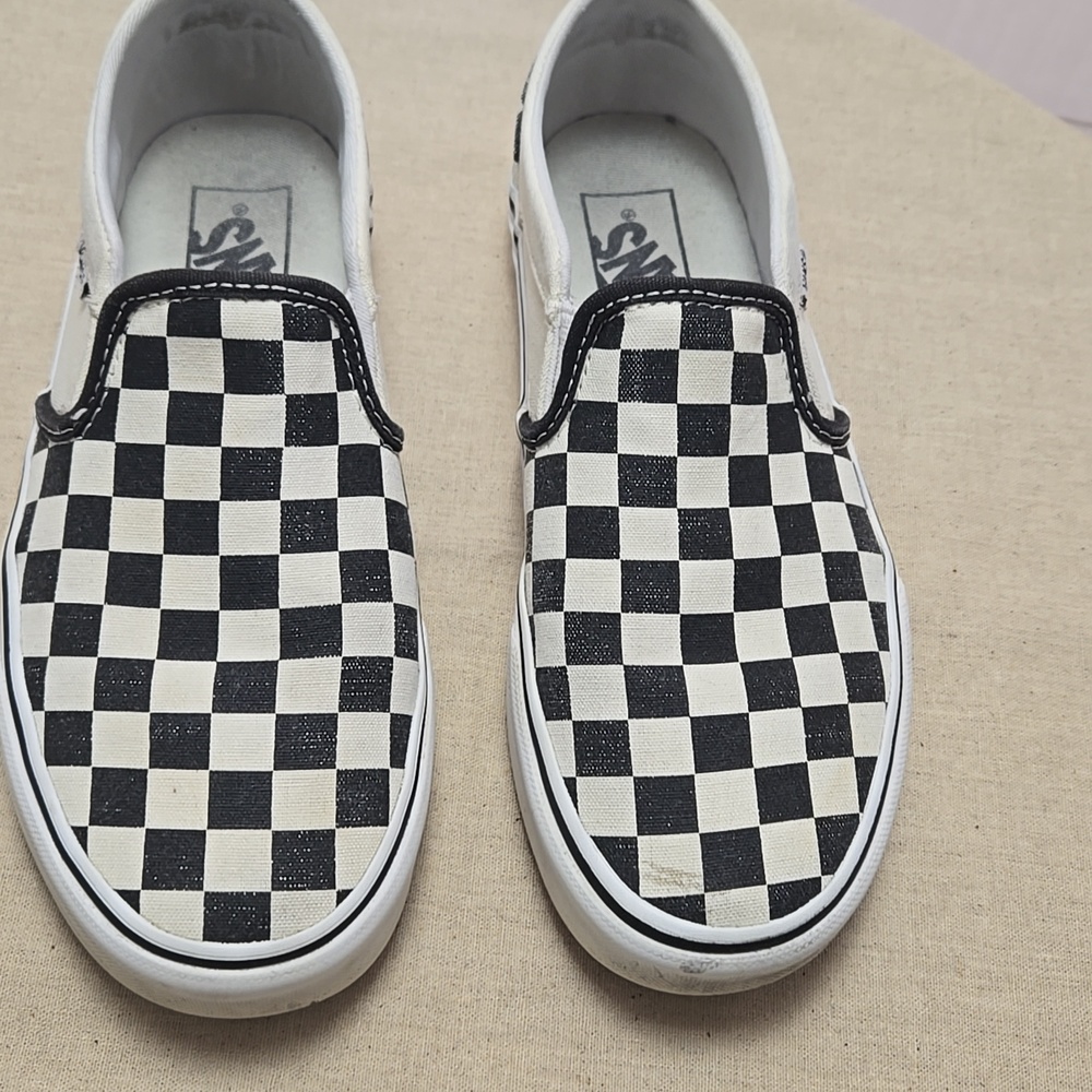 Vans slip on canvas tennis shoes size 6 in womens worn very little
